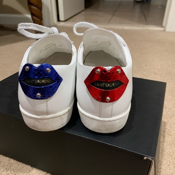 Saint Laurent Signature Court Classic Lip Sneaker - Picture 3 of 8